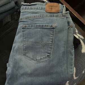 Levi's Women's Light Blue Straight Leg Jeans